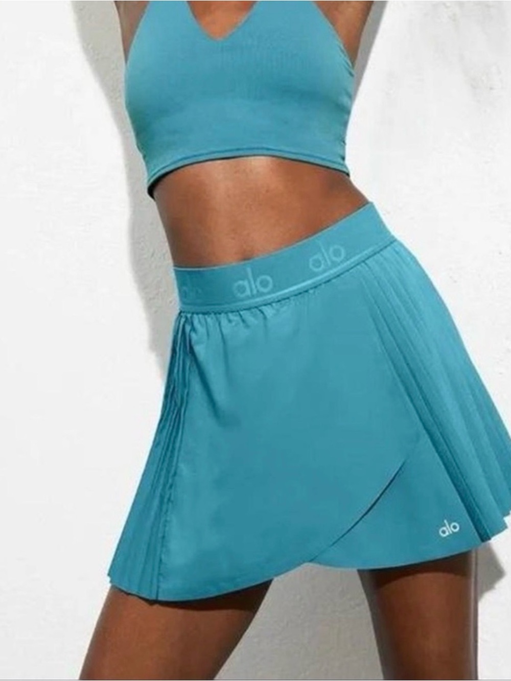 ALO Yoga Tennis Pleated Skort in Blue Splash Blue SZ Small